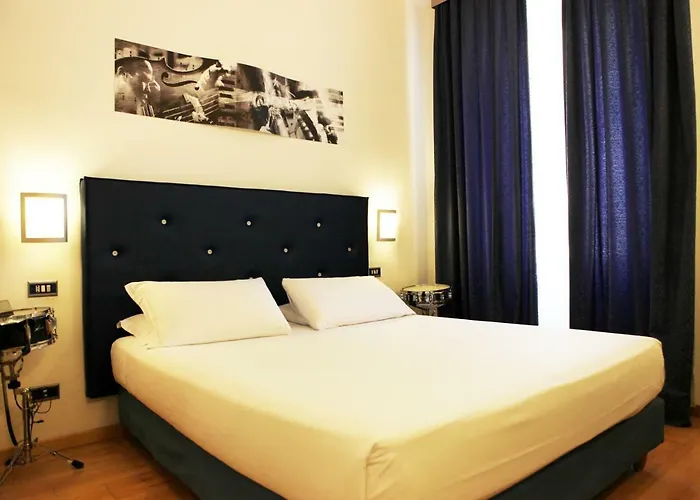 Franklin Feel The Sound Otel